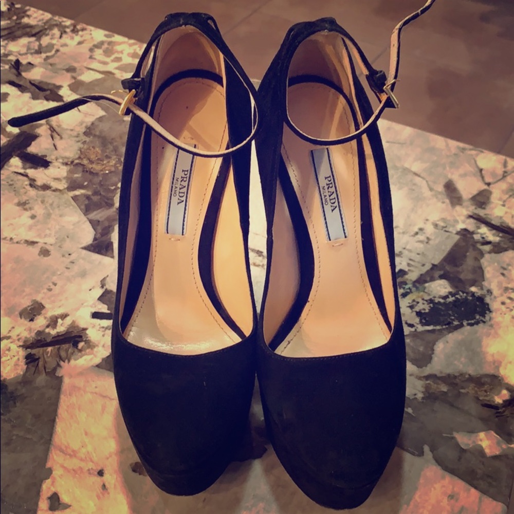 Prada platform